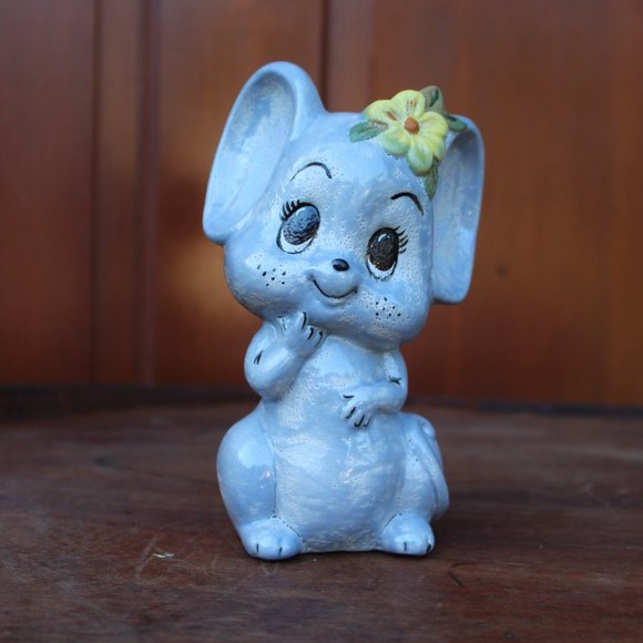 🐭Vintage 1980s Mouse Figurine Kitschy Hand Painted Clay Mouse with Flower 5.5" - Picture 2 of 4